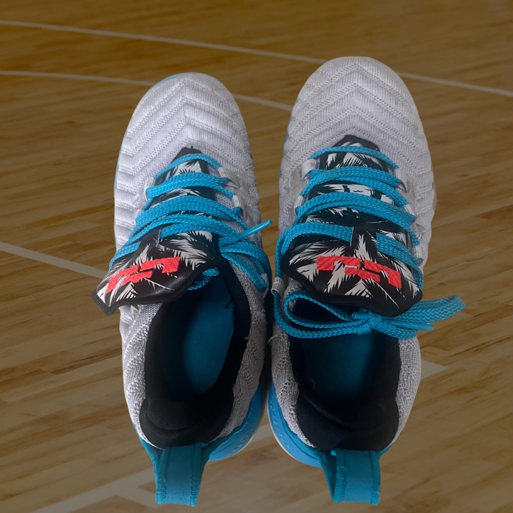 Nike Kids' Gray and Blue Sneakers with Red Swoosh - Picture 3 of 4